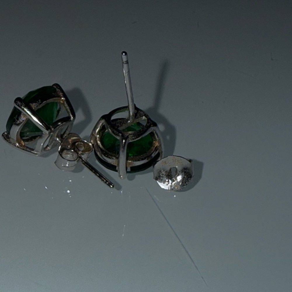 Lab Grown Emerald Green Stud Earrings 925 - Picture 3 of 3